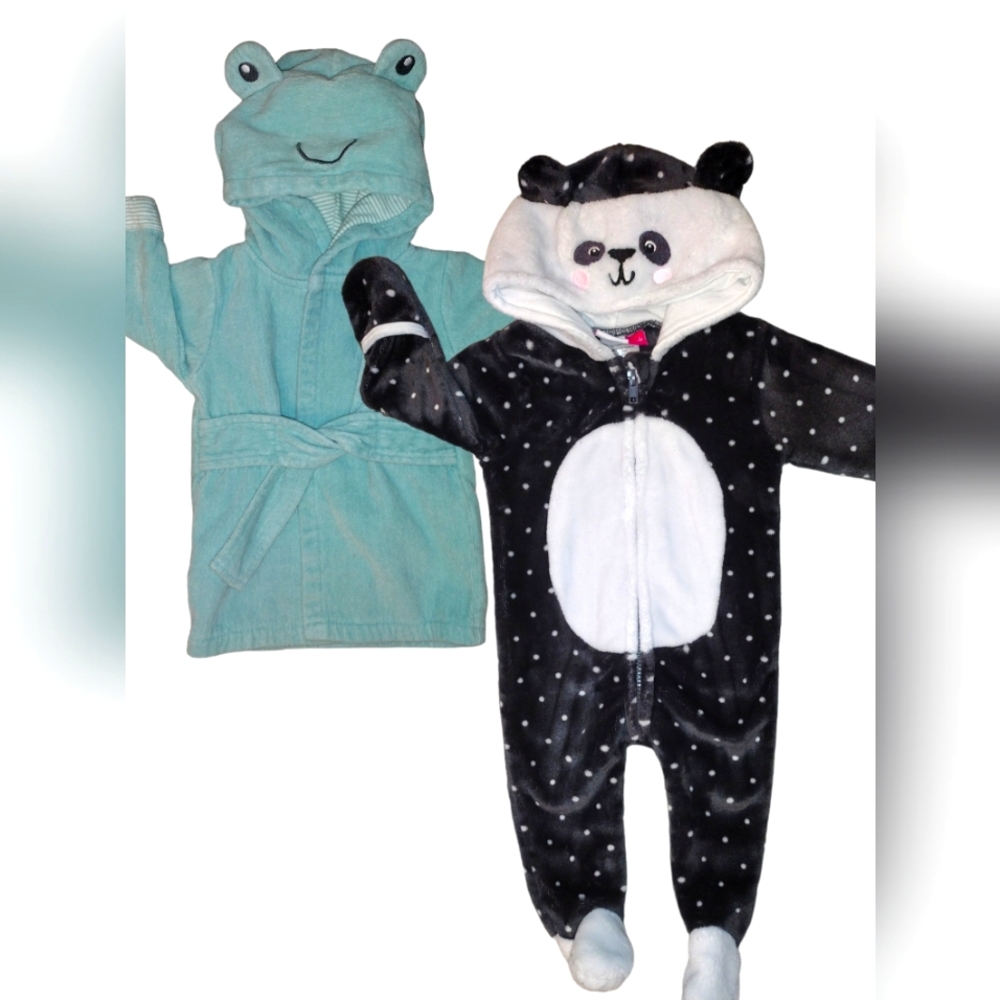 BABY BOY  OR BABYGIRL 9-12 MO OLD BUNDLE.. TOWEL AND SLEEPER